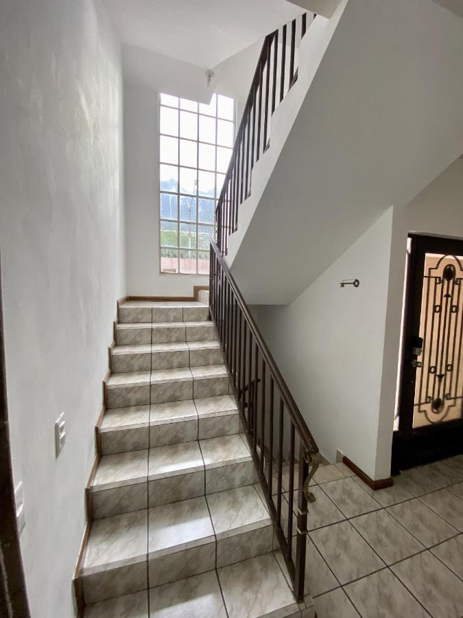 La Casa Rosa Monterrey Villa Екстериор снимка