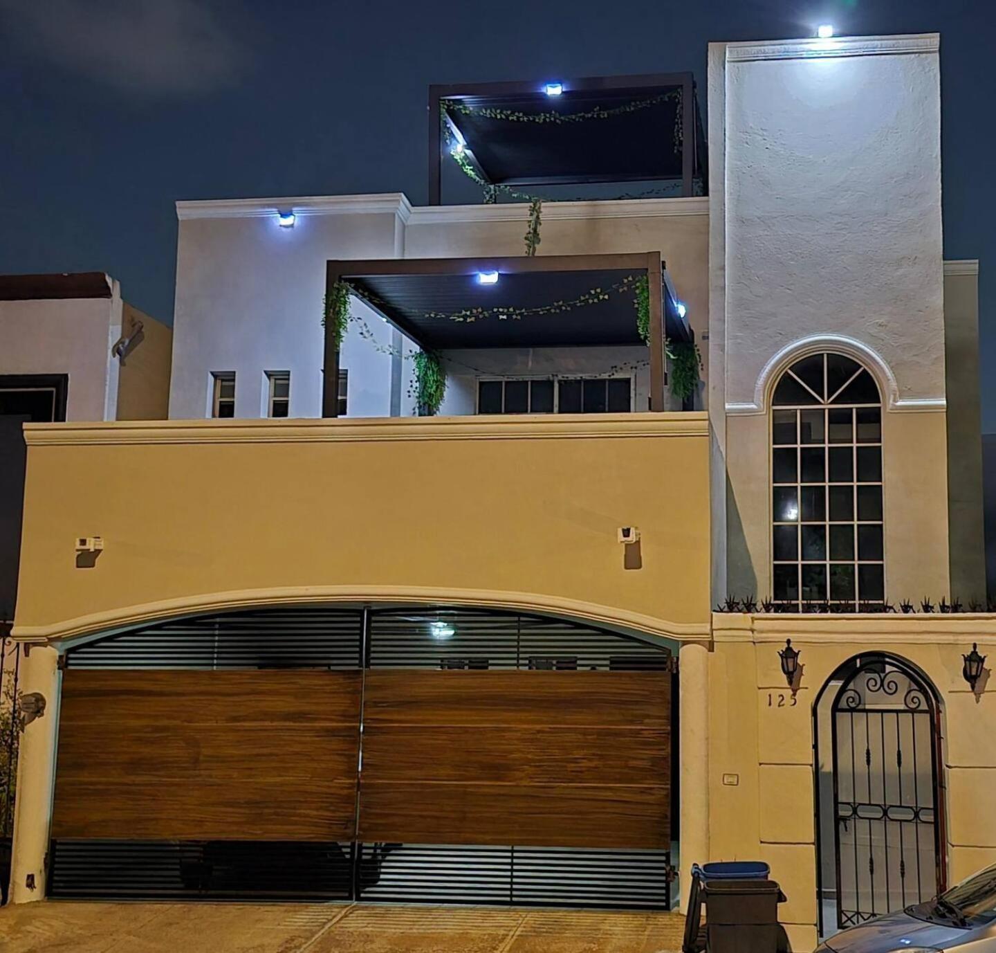 La Casa Rosa Monterrey Villa Екстериор снимка